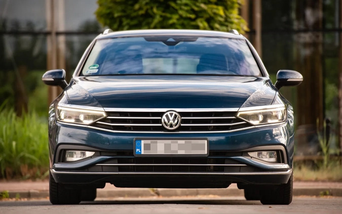 Volkswagen Passat cena 82900 przebieg: 181000, rok produkcji 2019 z Kłodawa małe 497